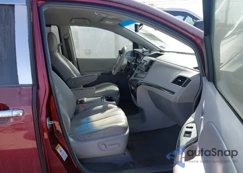 2013 Toyota Sienna Le V6 8 Passenger from USA, damaged, VIN 5TDKK3DC3DS281433